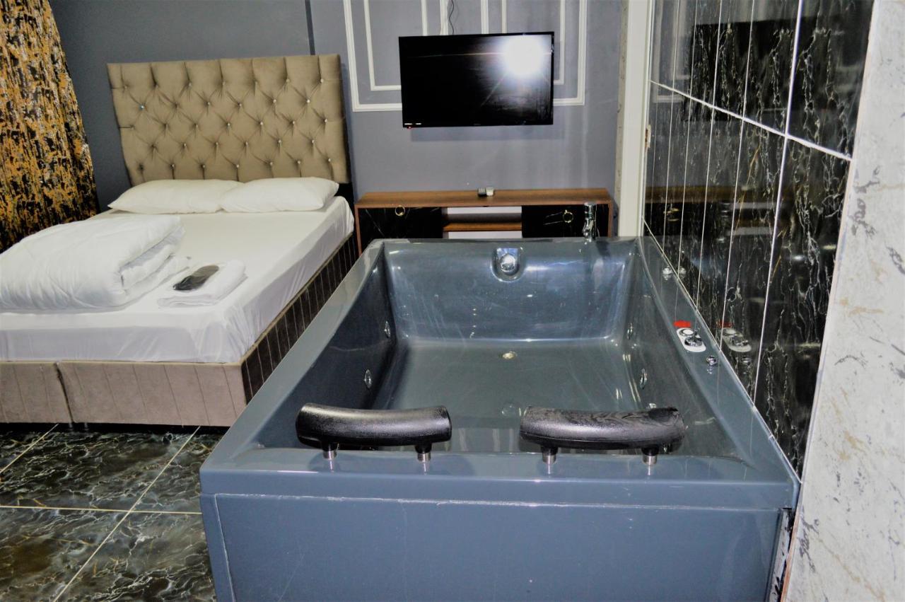 Vip Suit Otel Istanbul Bagian luar foto